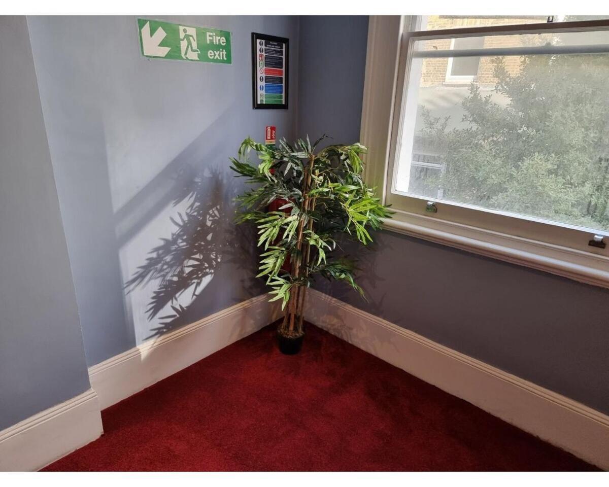 Fb2-Fantastic Basement Studio Good For 3 Near Hyde Park Лондон Номер фото